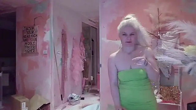 qvncrazy online show from October 2, 2025, 1:40 pm