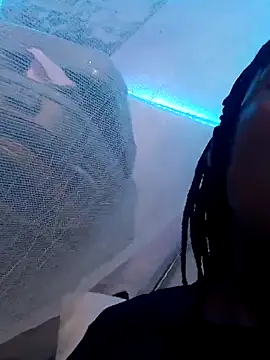 Snapshot of Slender-simple1 chatting on September 14, 2025, 2:05 pm Slender-simple1 online show from September 14, 2025, 2:05 pm