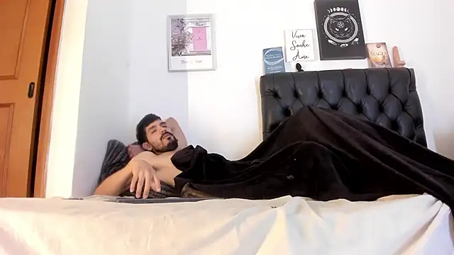 Snapshot of JohanyLatino chatting on January 18, 2025, 6:43 pm JohanyLatino online show from January 18, 2025, 6:43 pm