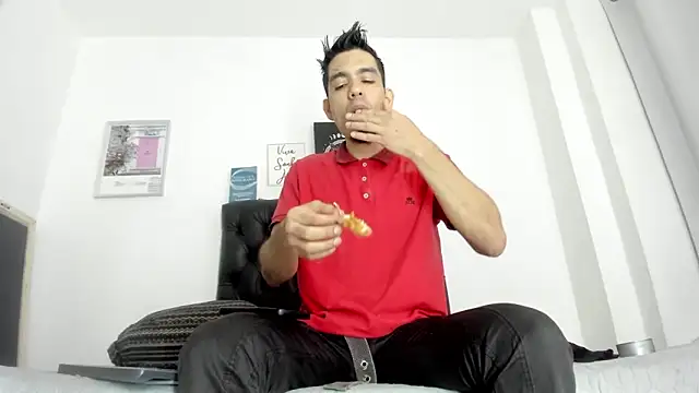 Snapshot of JohanyLatino chatting on March 9, 2025, 4:00 pm JohanyLatino online show from March 9, 2025, 4:00 pm