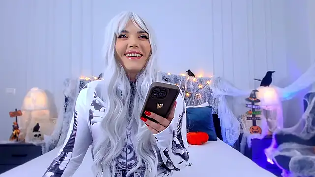 SophieAnn online show from October 31, 2025, 3:13 pm