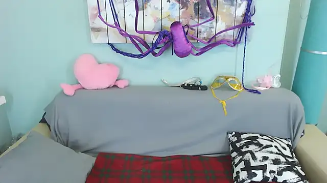 EverlyRays online show from December 7, 2024, 8:11 am