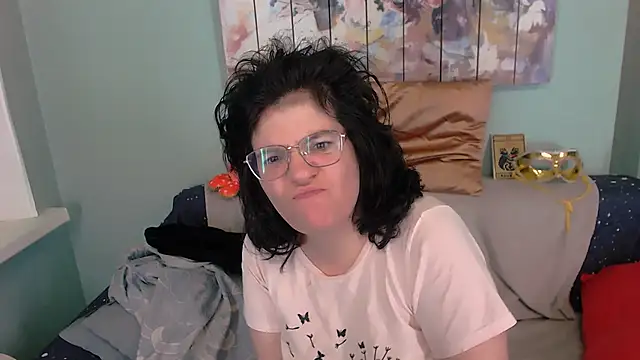 EverlyRays online show from October 27, 2025, 11:47 am