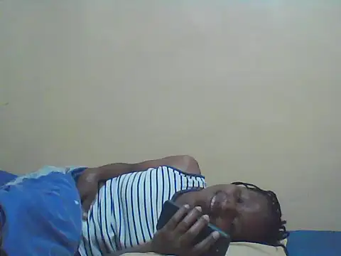 Smillie prety online show from December 21, 2025, 5:42 pm