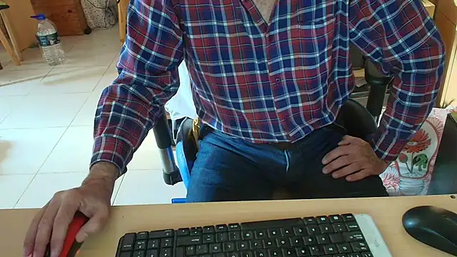 angelgarcia269 online show from June 3, 2026, 12:08 pm