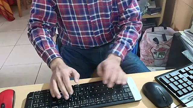 Snapshot of angelgarcia269 chatting on July 15, 2026, 11:59 am angelgarcia269 online show from July 15, 2026, 11:59 am