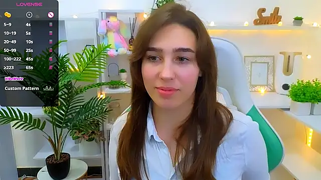 Snapshot of _Eliizabeth_ chatting on January 24, 2025, 12:52 am Eliizabeth online show from January 24, 2025, 12:52 am