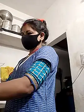 Snapshot of Riyaa-Devi chatting on December 17, 2024, 3:39 am Riyaa-Devi online show from December 17, 2024, 3:39 am