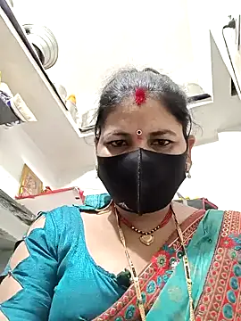 Snapshot of Riyaa-Devi chatting on February 8, 2025, 5:39 pm Riyaa-Devi online show from February 8, 2025, 5:39 pm