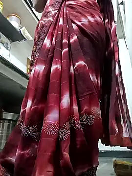 Snapshot of Riyaa-Devi chatting on February 10, 2025, 6:13 pm Riyaa-Devi online show from February 10, 2025, 6:13 pm