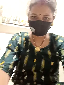 Snapshot of Riyaa-Devi chatting on October 9, 2025, 5:55 pm Riyaa-Devi online show from October 9, 2025, 5:55 pm