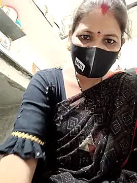 Snapshot of Riyaa-Devi chatting on October 13, 2025, 5:46 pm Riyaa-Devi online show from October 13, 2025, 5:46 pm