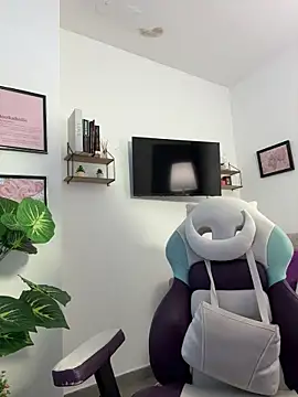 Snapshot of tati_reyess chatting on June 23, 2026, 11:52 am tati reyess online show from June 23, 2026, 11:52 am