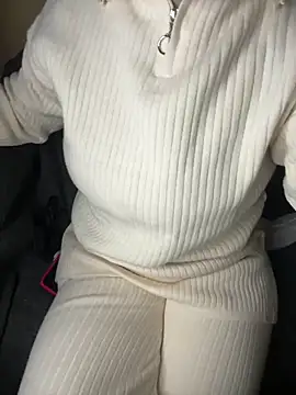 Snapshot of Mayoosh6 chatting on February 14, 2025, 9:03 am Mayoosh6 online show from February 14, 2025, 9:03 am