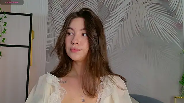Marie Diaze online show from June 10, 2026, 5:28 am