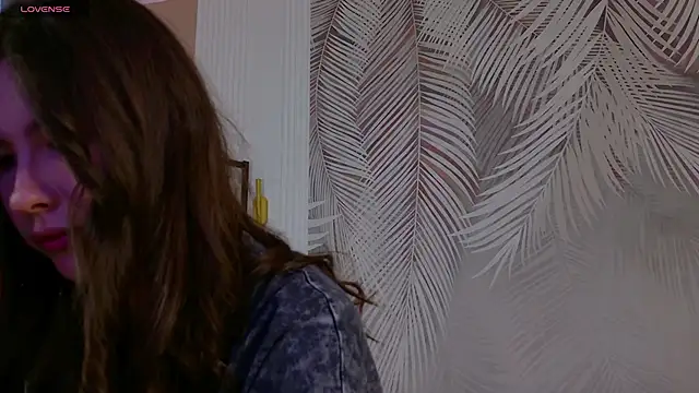 Marie Diaze online show from June 21, 2026, 5:10 am