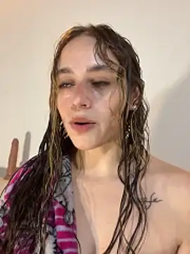 Natalia Suarez online show from February 14, 2026, 1:46 am