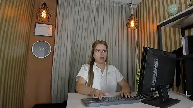 Natalia Suarez online show from July 1, 2026, 12:34 am