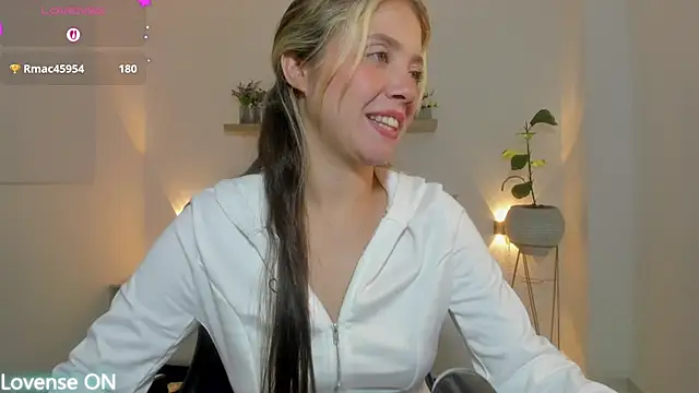 nataly rodri online show from July 28, 2026, 8:52 pm