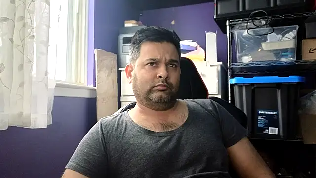 Snapshot of Sakhtlaundaz chatting on February 5, 2026, 3:05 pm Sakhtlaundaz online show from February 5, 2026, 3:05 pm