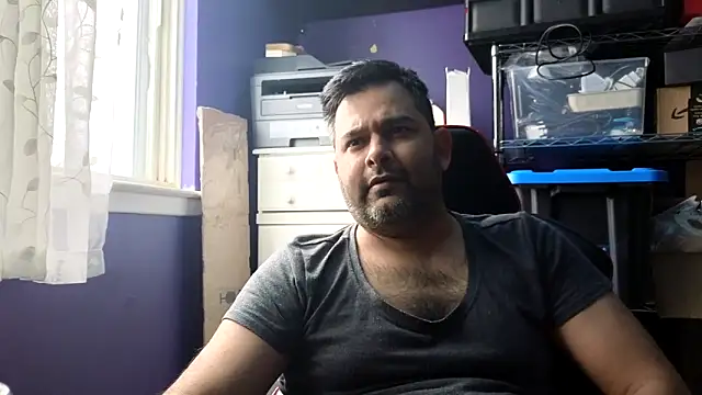 Snapshot of Sakhtlaundaz chatting on February 6, 2026, 6:11 pm Sakhtlaundaz online show from February 6, 2026, 6:11 pm