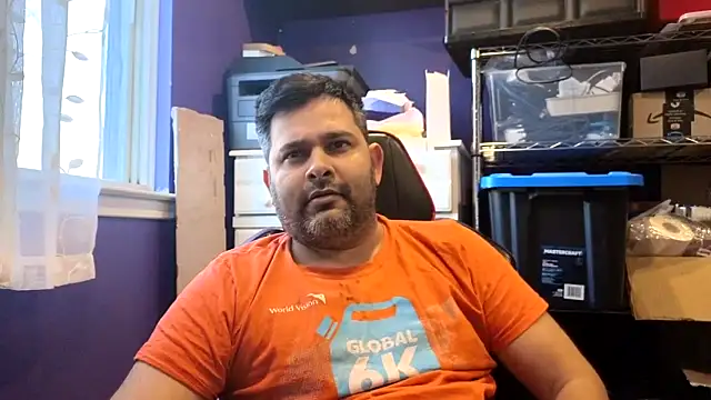 Snapshot of Sakhtlaundaz chatting on February 8, 2026, 9:40 pm Sakhtlaundaz online show from February 8, 2026, 9:40 pm