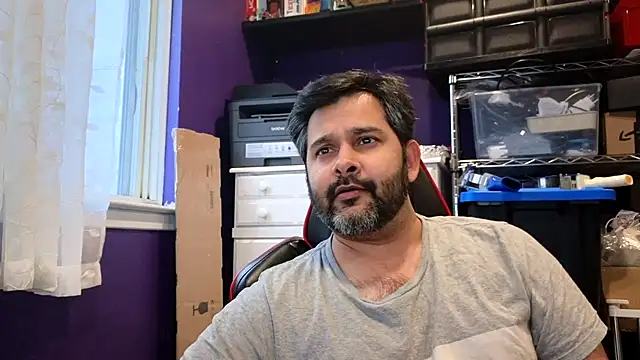 Snapshot of Sakhtlaundaz chatting on April 2, 2026, 9:23 pm Sakhtlaundaz online show from April 2, 2026, 9:23 pm