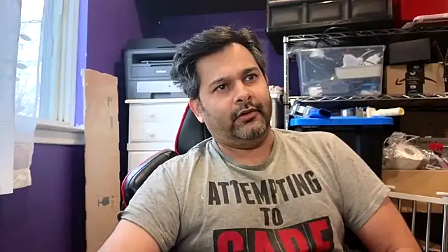 Snapshot of Sakhtlaundaz chatting on April 10, 2026, 1:49 pm Sakhtlaundaz online show from April 10, 2026, 1:49 pm