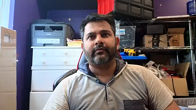 Snapshot of Sakhtlaundaz chatting on May 11, 2026, 1:06 pm Sakhtlaundaz online show from May 11, 2026, 1:06 pm
