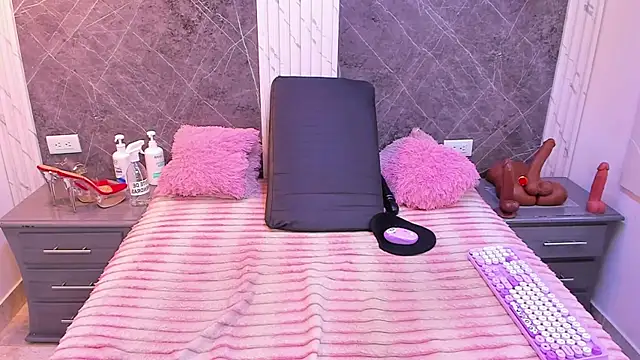 Snapshot of AndreaFletcher chatting on February 9, 2026, 7:40 pm AndreaFletcher online show from February 9, 2026, 7:40 pm