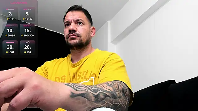 Snapshot of musclemonster31 chatting on November 15, 2025, 10:34 am musclemonster31 online show from November 15, 2025, 10:34 am