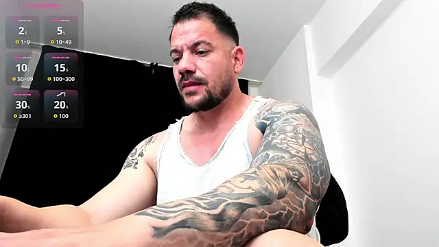 Snapshot of musclemonster31 chatting on November 27, 2025, 2:08 pm musclemonster31 online show from November 27, 2025, 2:08 pm