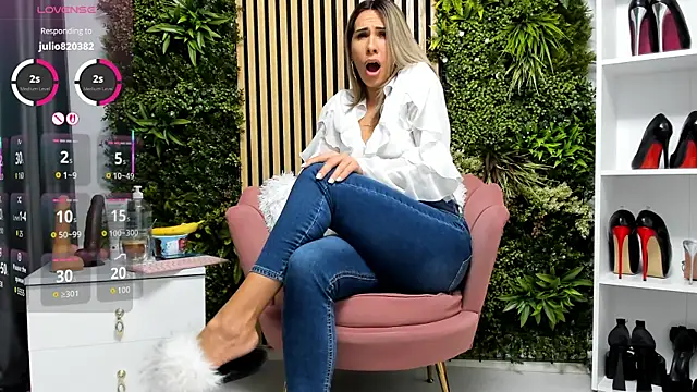 Snapshot of sweetcherry30 chatting on November 2, 2025, 7:11 am sweetcherry30 online show from November 2, 2025, 7:11 am