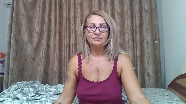 Snapshot of PussyEvely chatting on July 9, 2026, 6:01 pm PussyEvely online show from July 9, 2026, 6:01 pm