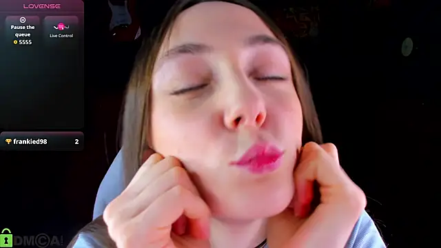 Lexi Split online show from February 4, 2026, 1:33 am