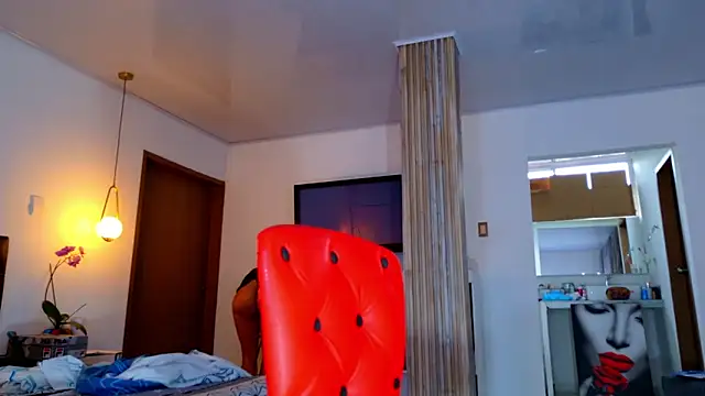 SQUIRT4UMEGAN online show from December 18, 2025, 12:00 pm