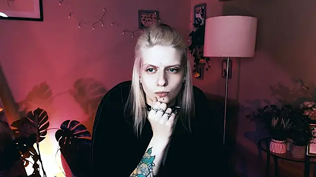 Noah ElmerX online show from October 25, 2025, 9:53 pm