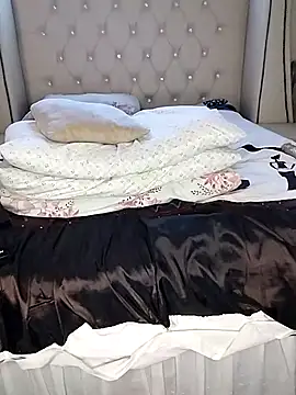 Snapshot of makaviwe chatting on February 12, 2025, 6:19 am makaviwe online show from February 12, 2025, 6:19 am