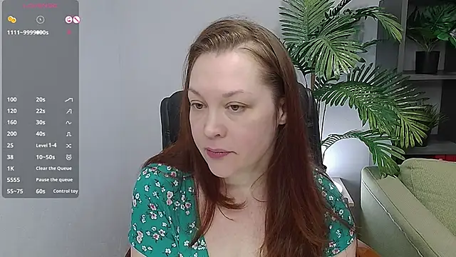 Snapshot of CutieGinger chatting on November 21, 2025, 12:37 pm CutieGinger online show from November 21, 2025, 12:37 pm