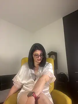 adriana71 online show from May 29, 2026, 1:47 am