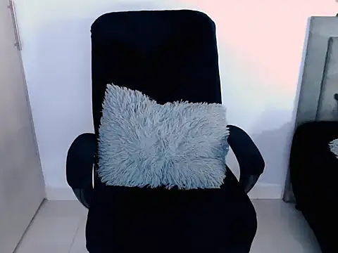 diana  34 online show from March 14, 2026, 4:34 pm