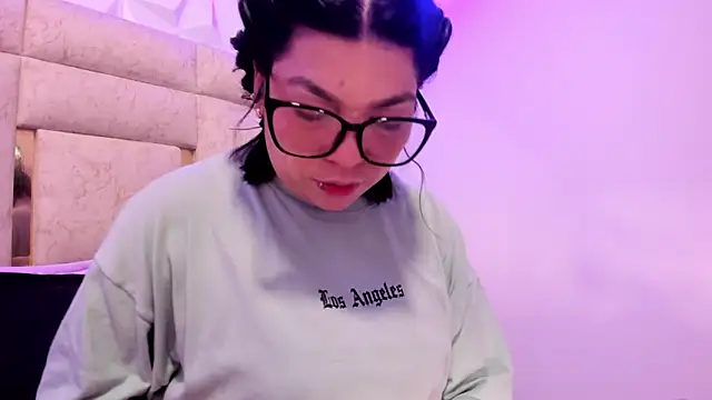 PauletteJ online show from March 6, 2026, 11:50 am