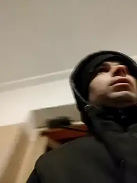 Snapshot of J0nyhson chatting on February 19, 2025, 9:25 pm J0nyhson online show from February 19, 2025, 9:25 pm