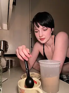 BlueHoneyBaby online show from September 25, 2025, 3:10 am