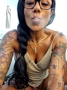 Allana Squirt online show from June 21, 2026, 6:32 pm