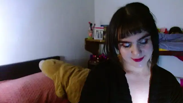 Snapshot of collette_beaufoy_ chatting on June 20, 2026, 4:59 am collette beaufoy online show from June 20, 2026, 4:59 am