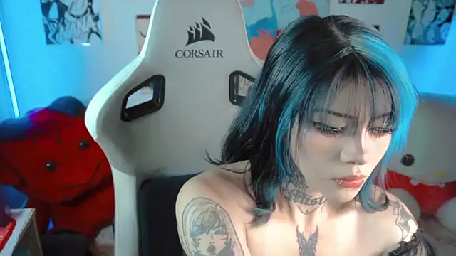 Deadly Doll online show from November 14, 2025, 9:35 pm