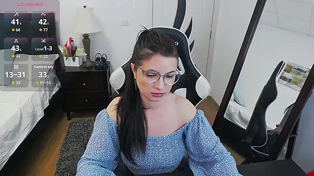 AmyPure  online show from April 15, 2026, 6:53 am