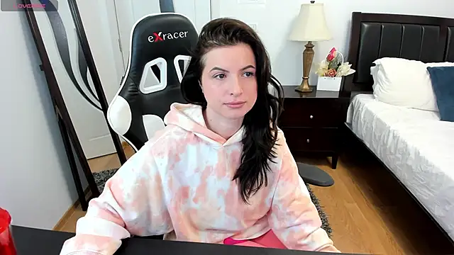 AmyPure  online show from May 20, 2026, 5:24 am