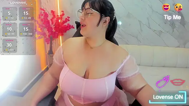 SALMA G online show from September 20, 2025, 1:56 pm